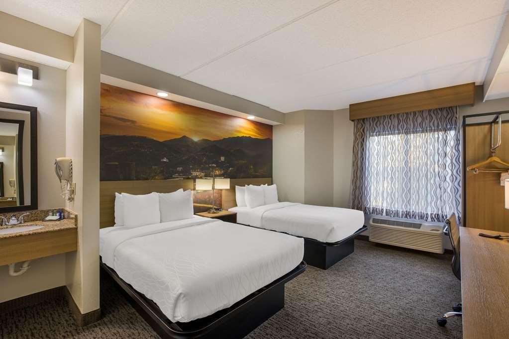 Clarion Pointe Sevierville-Pigeon Forge Room photo