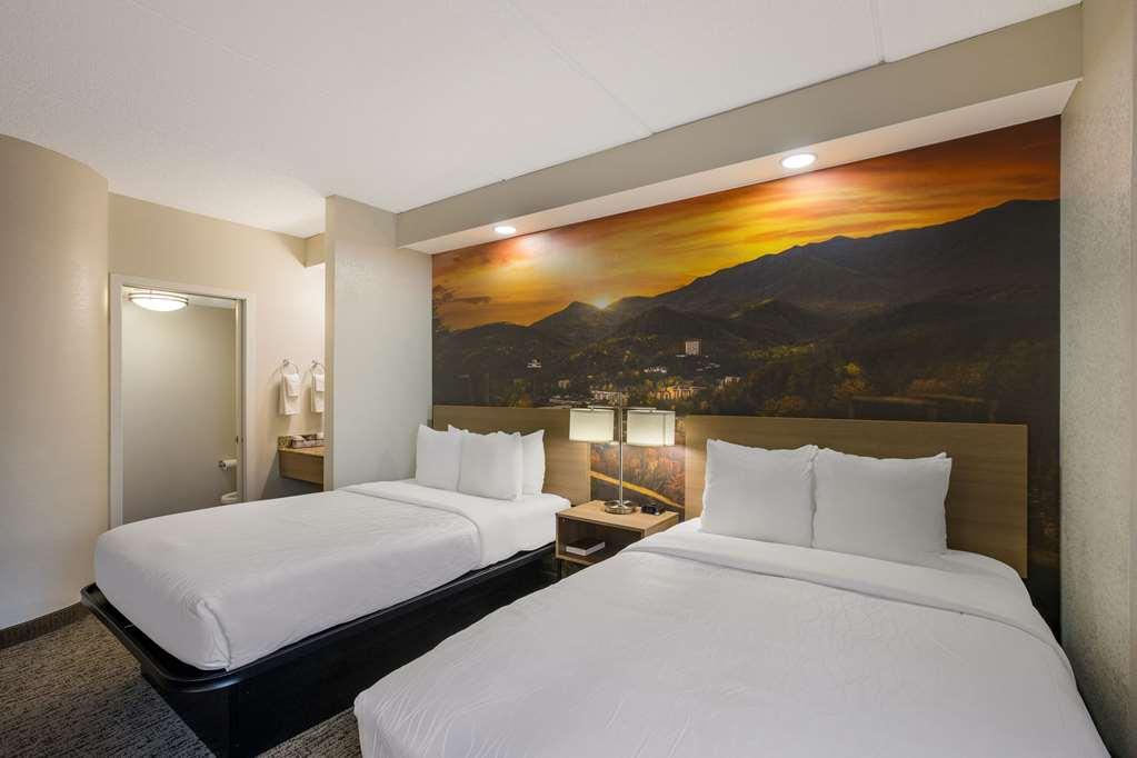 Clarion Pointe Sevierville-Pigeon Forge Room photo