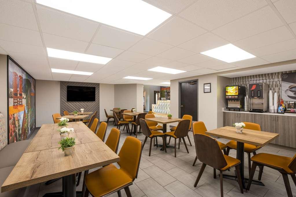 Clarion Pointe Sevierville-Pigeon Forge Restaurant photo